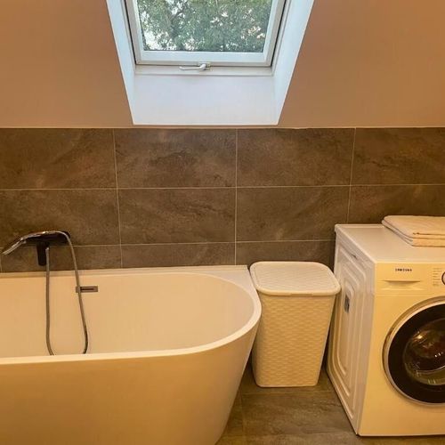 Apartament 7-osobowy na piętrze z klimatyzacją z 3 pomieszczeniami sypialnianymi