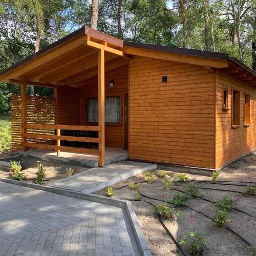 Apartament la parter cu terasă cu 2 camere pentru 4 pers.