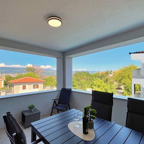 Apartament deluxe la parter cu 3 camere pentru 6 pers.