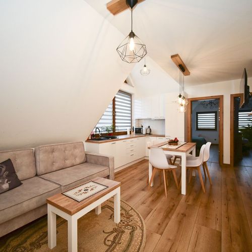 Apartament classic la etaj cu 3 camere pentru 6 pers.