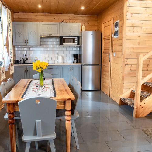 Casă de vacanță standard întreaga unitate pentru 6 pers. (se inchirieaza doar integral)
