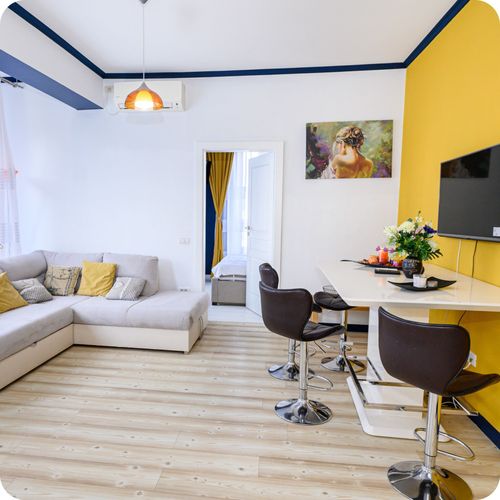 Apartament standard 112 cu 3 camere pentru 6 pers.