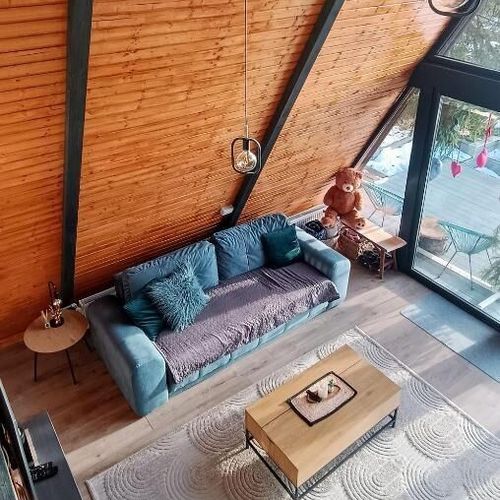 Cabană cu vedere spre munte pentru 9 pers. (se inchirieaza doar integral)