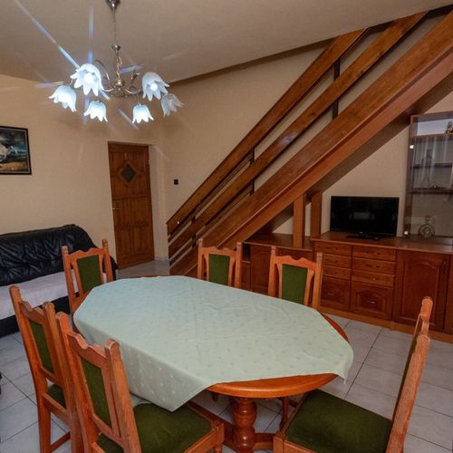 Apartament confort cu vedere spre grădină cu 2 camere pentru 4 pers.