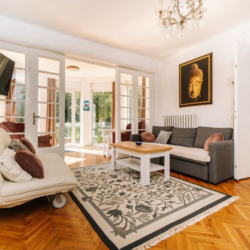 Apartament familial(ă) cu vedere spre parc cu 4 camere pentru 8 pers.