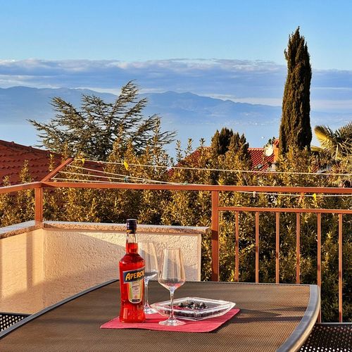 Apartament family cu vedere spre mare cu 2 camere pentru 4 pers.