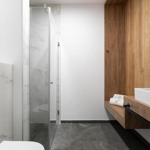 Apartman pro 4 os. se 2 ložnicemi s výhledem na moře 