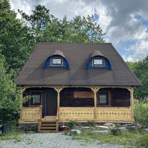 Casa rustică întreaga unitate pentru 4 pers. (se inchirieaza doar integral) (se poate solicita pat suplimentar)