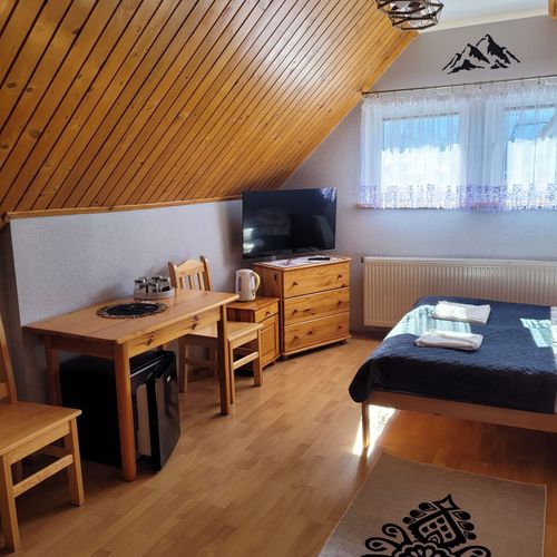 Pokój 3-osobowy z łazienką z widokiem na góry