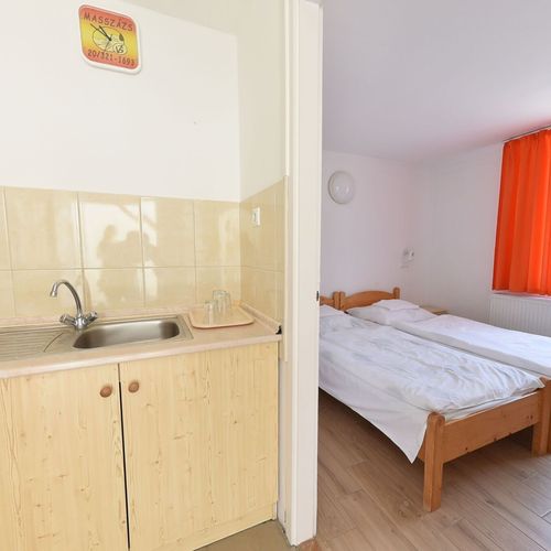 Casă de vacanță întreaga unitate cu aer condiționat pentru 2 pers. (se inchirieaza doar integral) (se poate solicita pat suplimentar)