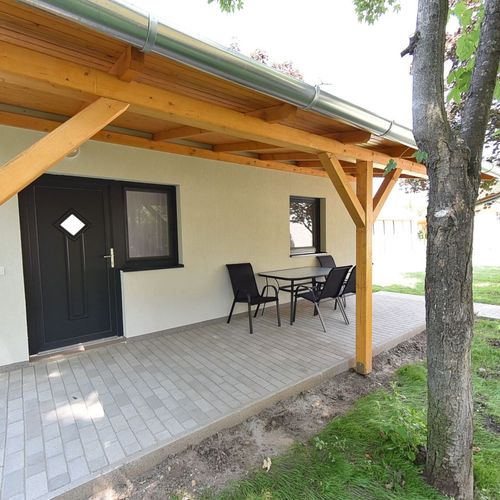 Casă de vacanță întreaga unitate cu aer condiționat pentru 4 pers. (se inchirieaza doar integral)