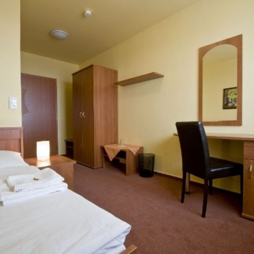 Apartament cu chicinetă proprie cu 2 camere pentru 3 pers.