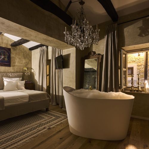 Casă de vacanță deluxe lux pentru 2 pers. (se inchirieaza doar integral)