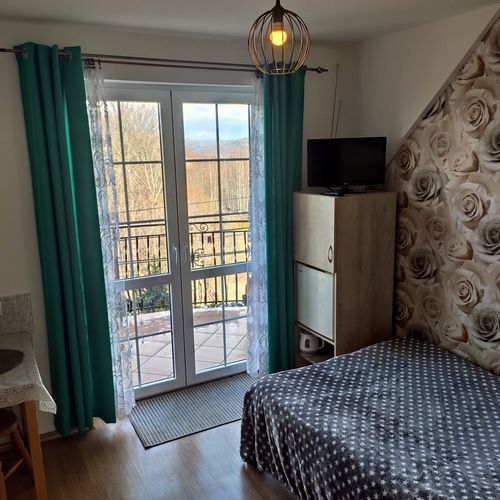 Camera dubla cu balcon cu baie