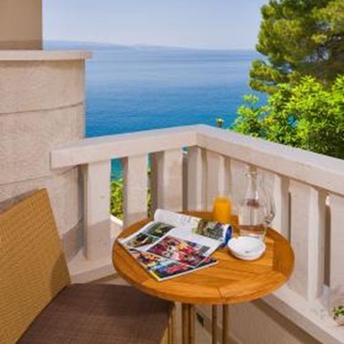 Apartament 2-osobowy z balkonem częściowy z widokiem na morze z 1 pomieszczeniem sypialnianym (możliwa dostawka)