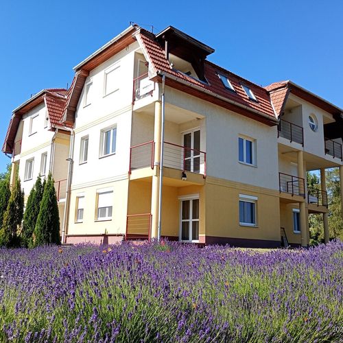 Apartament la mansardă cu vedere spre munte pentru 4 pers. (se inchirieaza doar integral)