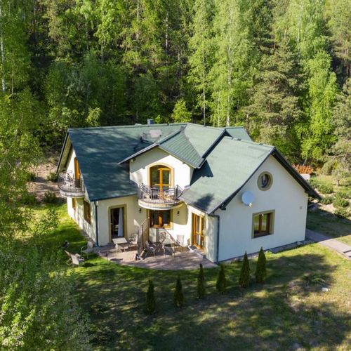 Casă de vacanță pentru 15 pers. (se inchirieaza doar integral)