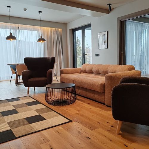 Apartament prezidențial cu vedere panoramică, living și balcon - Corp Peakture Hotel cu 2 camere pentru 3 pers.