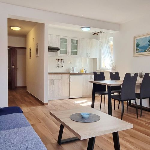 Komfort Apartman pro 4 os. se 2 ložnicemi na přízemí (s možností přistýlky)