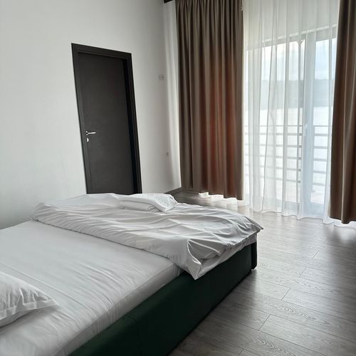 Apartament la etaj cu vedere spre râu cu 2 camere pentru 4 pers.