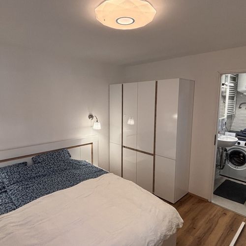 Apartament 3-osobowy z klimatyzacją z widokiem na miasto z 2 pomieszczeniami sypialnianymi