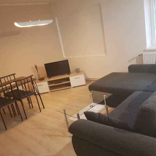 Apartament cu cadă cu bucătărie proprie cu 2 camere pentru 5 pers.