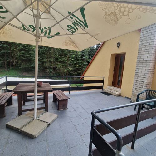 Apartament cu balcon cu bucătărie proprie cu 2 camere pentru 5 pers.