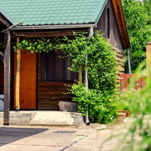 Bungalow pentru 7 pers. (se inchirieaza doar integral)