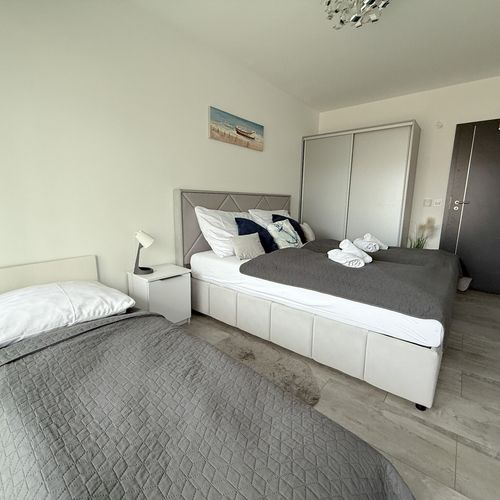 Apartament lux la etaj cu 2 camere pentru 5 pers.