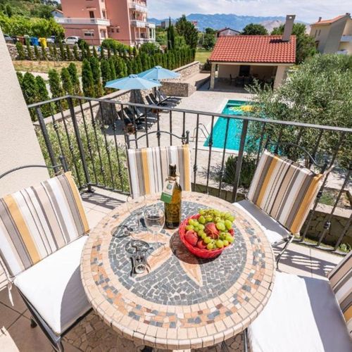 Apartament 4-osobowy na piętrze z widokiem na góry z 2 pomieszczeniami sypialnianymi (możliwa dostawka)