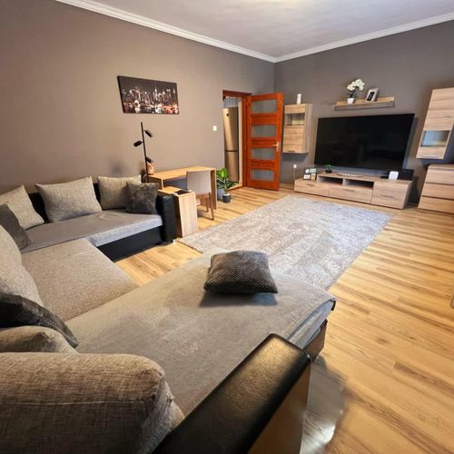 Apartament familial(ă) întreaga unitate pentru 6 pers. (se inchirieaza doar integral)