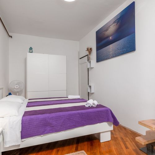 Apartament 2-osobowy z klimatyzacją z tarasem z 1 pomieszczeniem sypialnianym AS-23561-a
