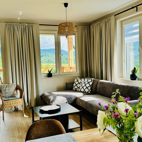 Apartament 6-osobowy z widokiem na las z widokiem na góry z 3 pomieszczeniami sypialnianymi