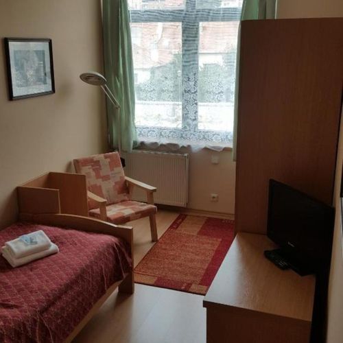 Camera single la etaj cu duș