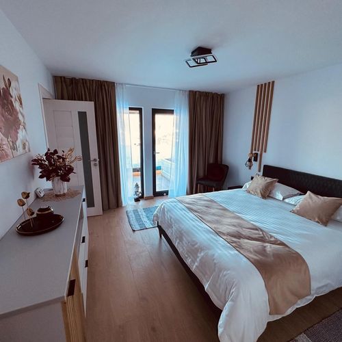 Apartament lux cu vedere spre munte cu 2 camere pentru 3 pers.