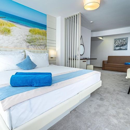 Camera Dubla King cu Jacuzzi pe etaj si vedere la mare, etaj 8