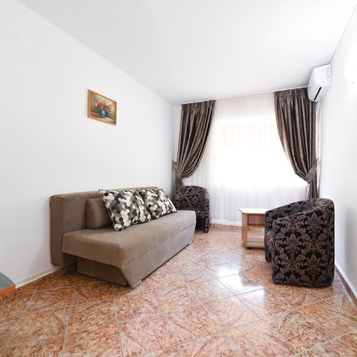 Apartament fara balcon, cu vedere spre parcare