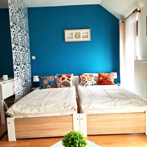 Apartament 2-osobowy na piętrze z 1 pomieszczeniem sypialnianym (możliwa dostawka)