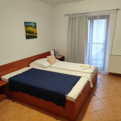 Apartament studio cu balcon cu 1 camera pentru 3 pers. (se poate solicita pat suplimentar)
