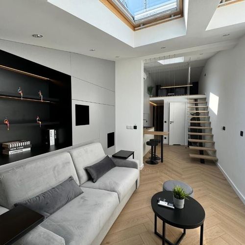 Apartament 4-osobowy z antresolą z łazienką z 2 pomieszczeniami sypialnianymi