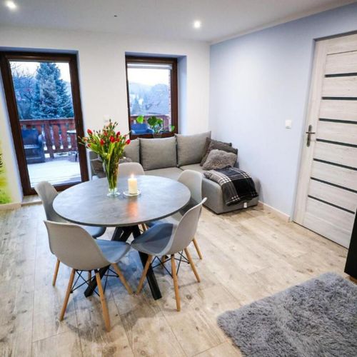 Apartament 5-osobowy z tarasem z 2 pomieszczeniami sypialnianymi