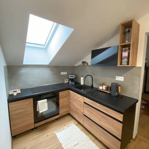 Apartament executive la mansardă cu 2 camere pentru 4 pers.