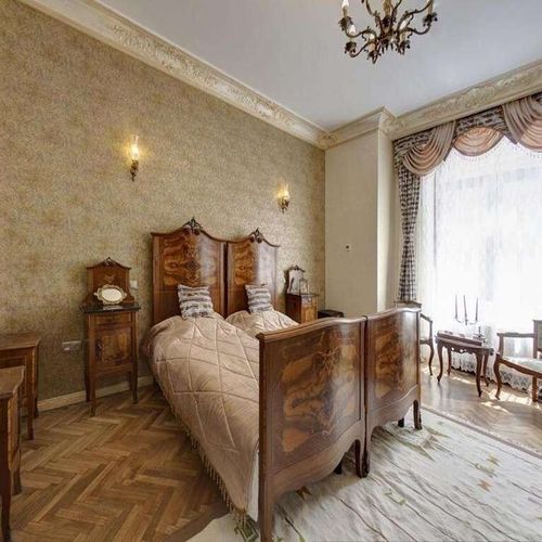 Camera twin cu duș