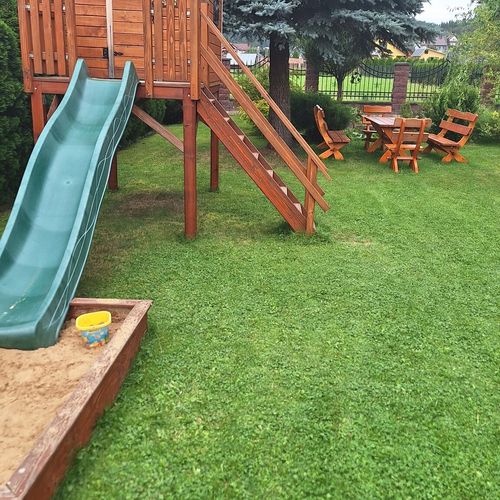 Camera tripla standard cu vedere spre munte