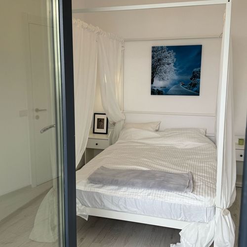 Apartament cu balcon cu vedere spre mare cu 2 camere pentru 4 pers.