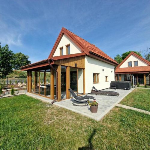Casă de vacanță pentru 8 pers. (se inchirieaza doar integral)