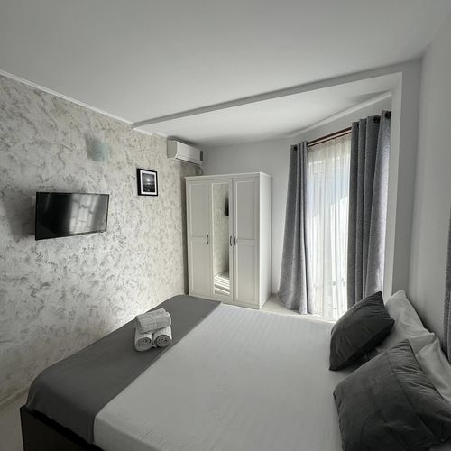 Apartament studio cu 2 camere pentru 3 pers.