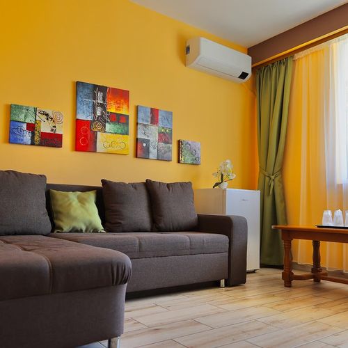 Apartament*