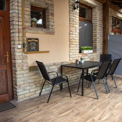 Apartament cu aer condiționat cu terasă cu 1 camera pentru 4 pers.