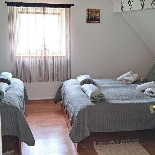 Apartament art întreaga unitate cu 2 camere pentru 6 pers.